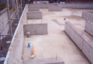 �ψ��Ŋ�b����